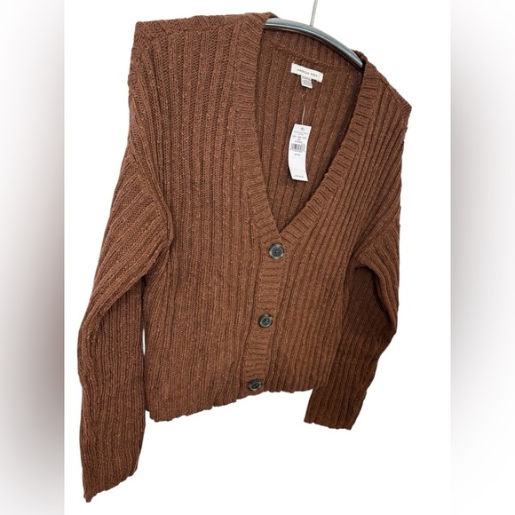 NWT AMERICAN EAGLE BROWN KNIT 3-BUTTON CARDIGAN, SIZE XS - Picture 3 of 11
